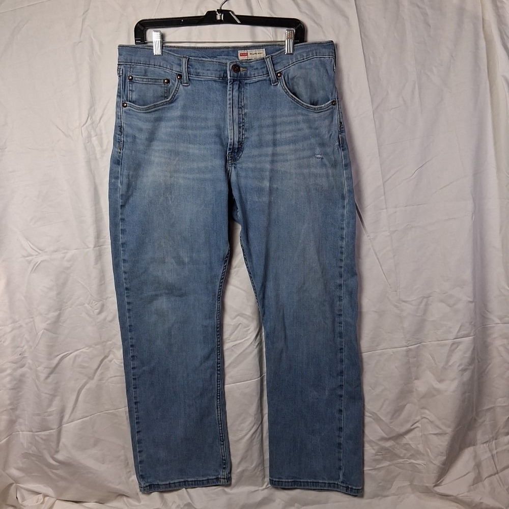 Wrangler Relaxed Bootcut Jeans Men 36x30 Light Blue Wash Stretchable Inseam